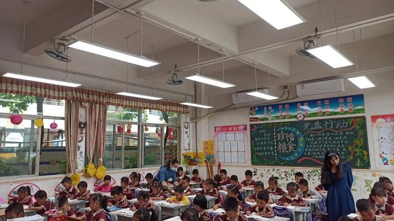 灯具批发市场安装费收费标准揭秘：影响因素与合理预算